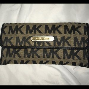 Michael Kors wallet